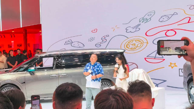 逛车展喜提一个董浩叔叔！90后的童年回来了！