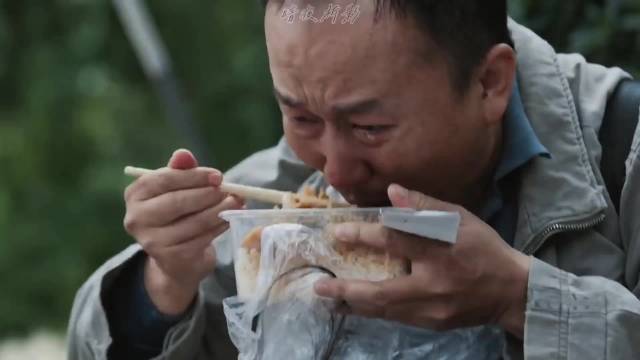 人们常说母爱伟大，却忘了父爱如山