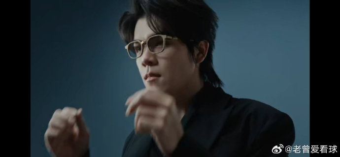 柯洁如何通过智能眼镜指导AI下棋？