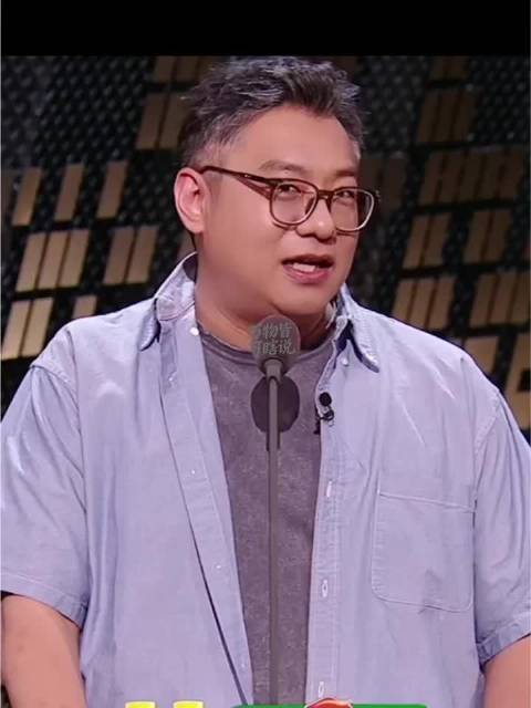 梁源就是怼天怼地怼空气，他说脱口秀演员傲慢怕不是因为自己太能怼