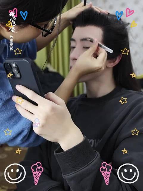 敖瑞鹏化女妆睡着了