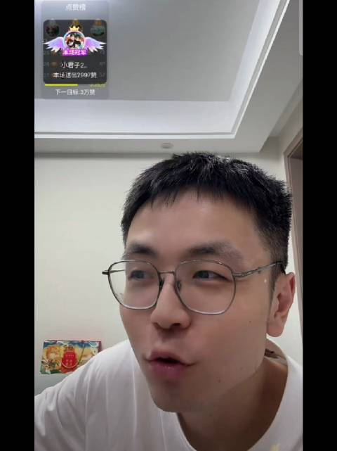 马琳发球绝活却临场指导不足，王皓更共情运动员