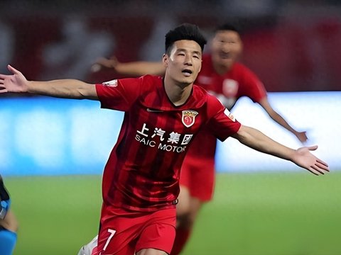 武磊在专访中发声做出一个决定！直言感谢球迷的支持，引发热议