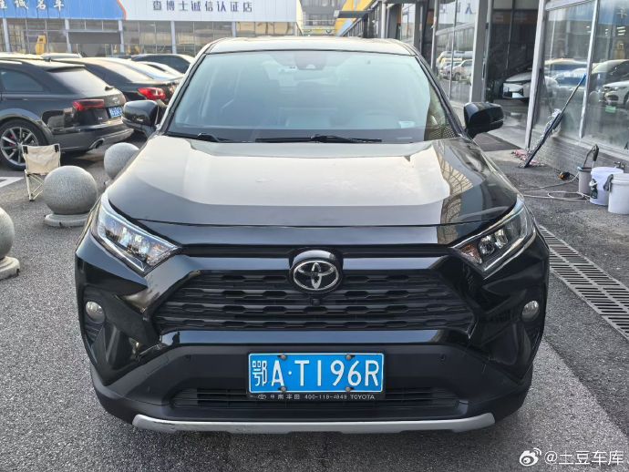 丰田RAV4荣放2023款2.0L四驱风尚PLUS二手车值得入手吗？