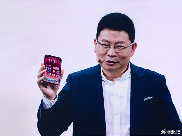 华为Pura X View的7000mAh电池实际续航表现如何？