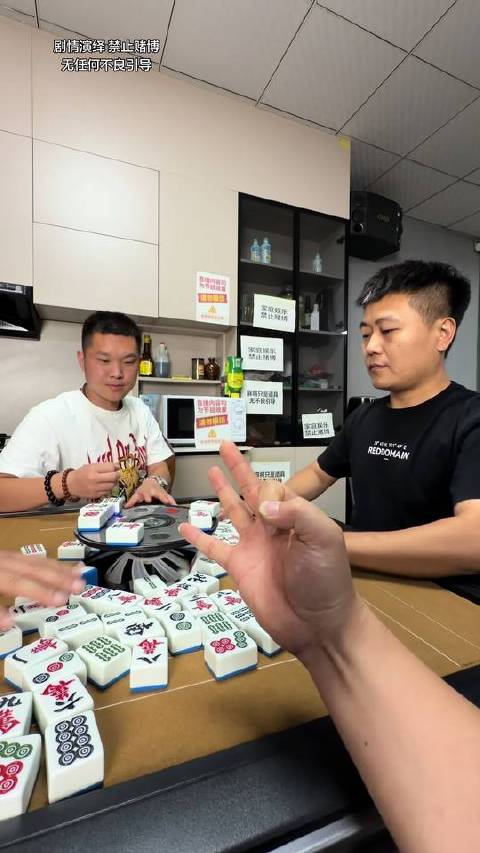 始终感觉哪里不对劲，可症结究竟在何处？他最终究竟做了什么？