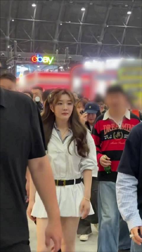 元气满满的女孩