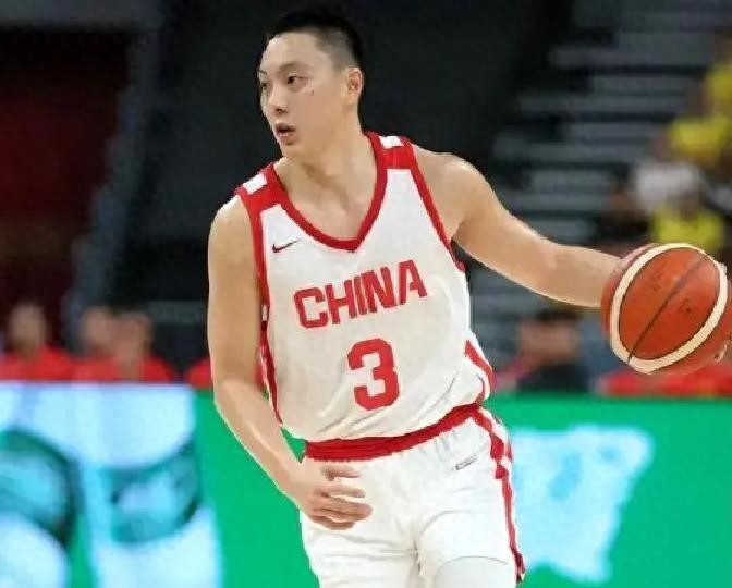 又三人离队，郭士强确定，中国男篮世预赛阵容定型，崔永熙留京！