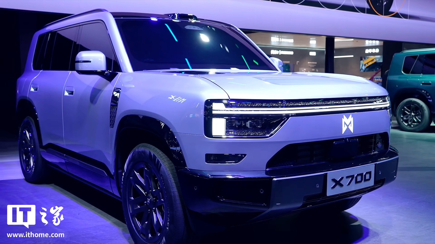东风猛士全新X系列首款车型X700亮相，搭载华为乾崑智驾