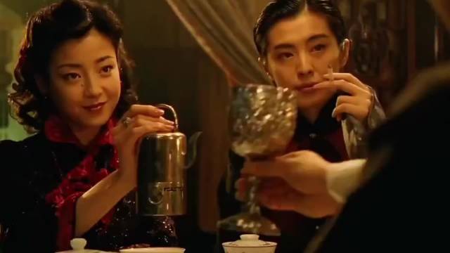 这段荣看花的眼里全是爱欲啊 王祖贤