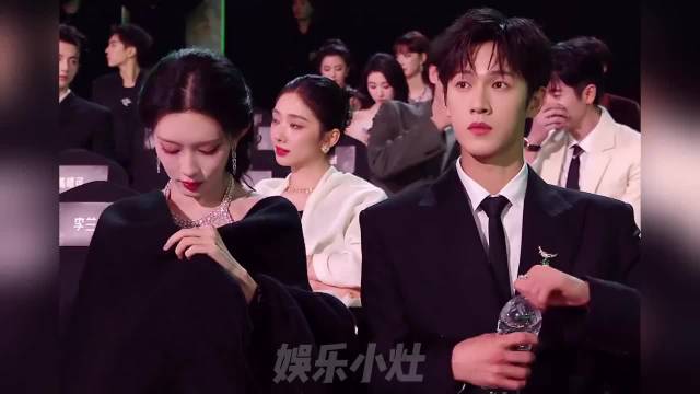原来人在尴尬的时候真的会笑！嘴角比AK还难压，后槽牙要咬碎了孟子义李昀锐
