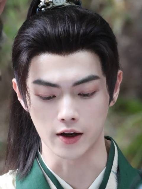 小嘴叽里咕噜说什么呢，给我亲一口 cr9207270978