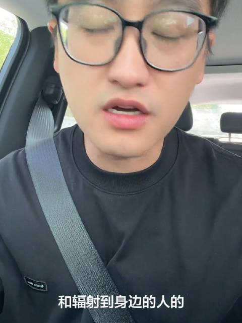 成毅优秀带动身边人共同进步