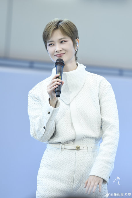 李宇春的表演融合了哪些非遗文化？