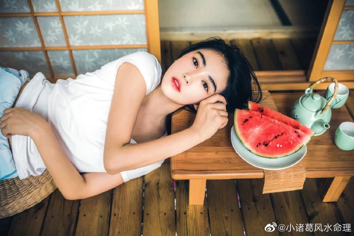 婚礼宾客穿搭:不能抢风头又要有面子 婚礼宾客穿搭:不能抢风头又要有面子