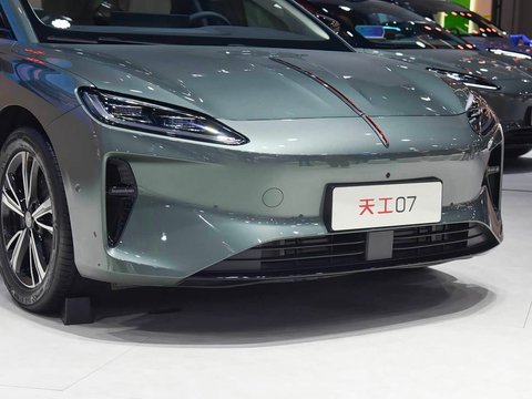 天工07成都车展开启体验，桌面级硬件预埋未来五年算力