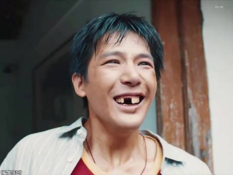 女友被富二代侵犯男友做法震惊了