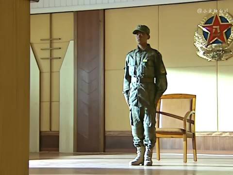 许三多的反差震惊了所有教官