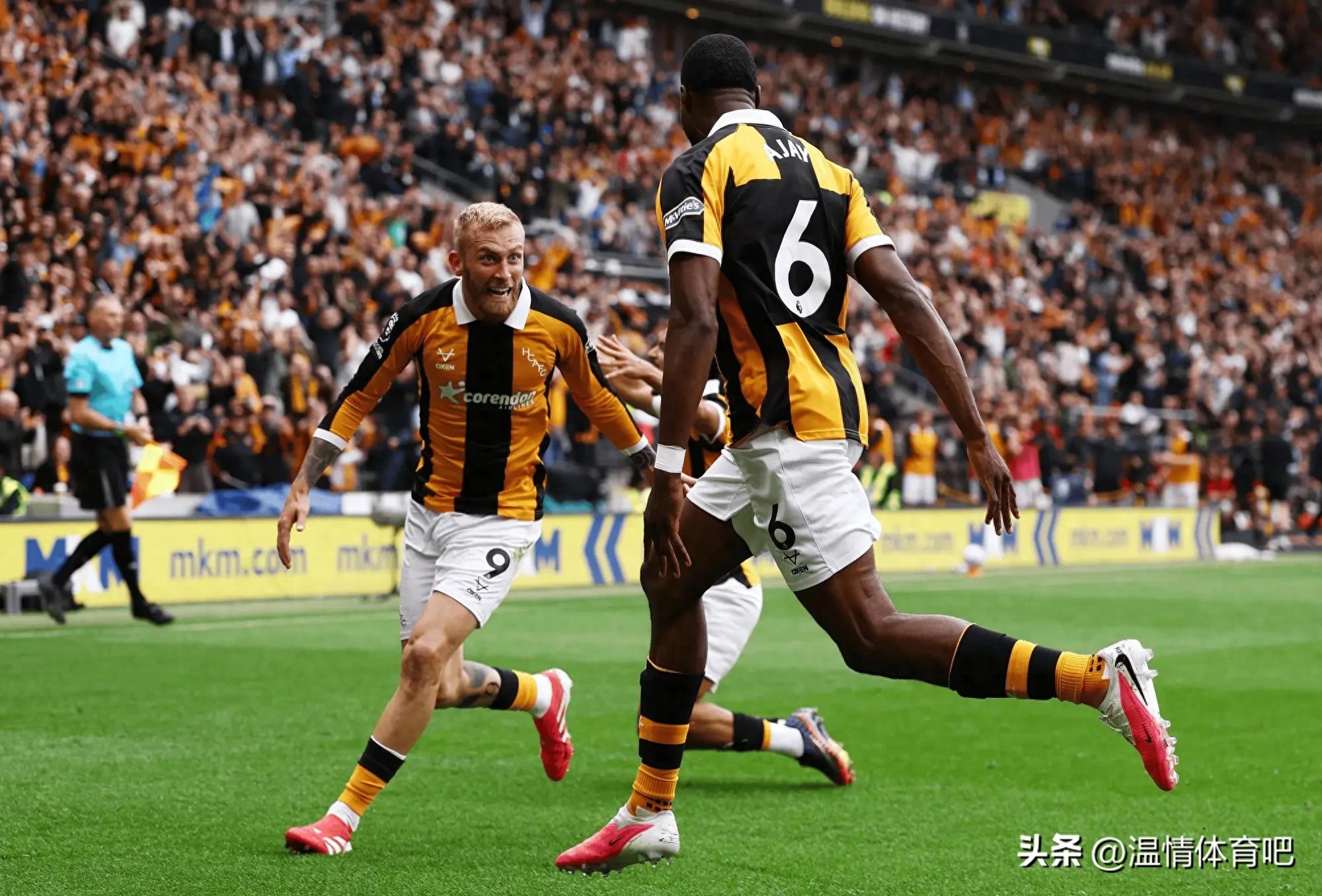 0-2！英超爆大冷！时隔9年返英超，升班马开门红，主场送曼联首败