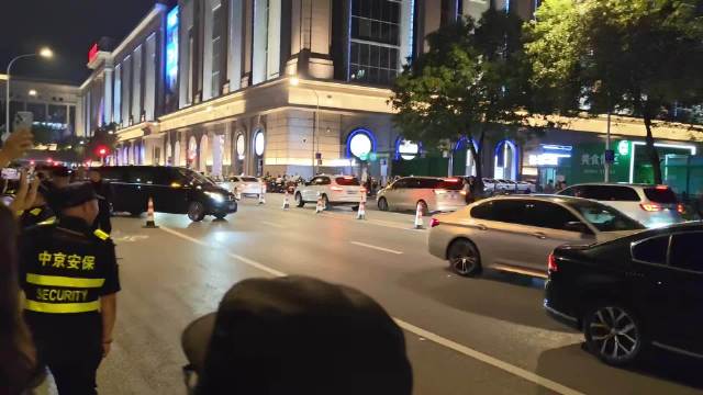肖战那英演唱会下班视频呈现