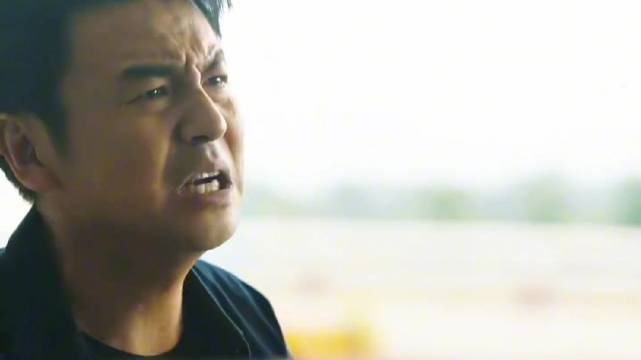 秉昆与骆士宾机场发生争执