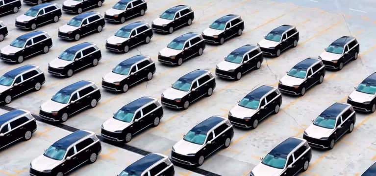 问界M9 Ultimate领世加长版工厂已开始大批量发车