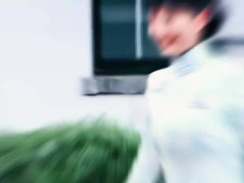 后来南京沦陷了 萧雅也不在了