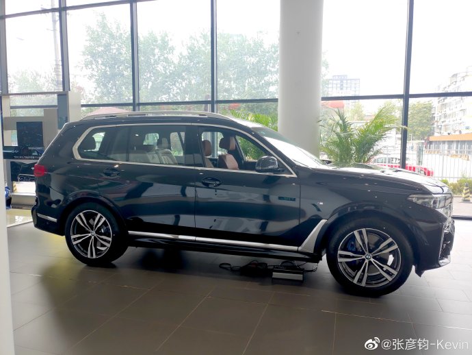 宝马x7的裸车价会随着时间变化吗？