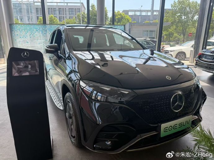 奔驰EQE SUV的落地价包含哪些费用？