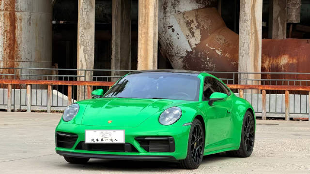 保时捷911 carrera GTS 3.0T，原厂绿色的对白