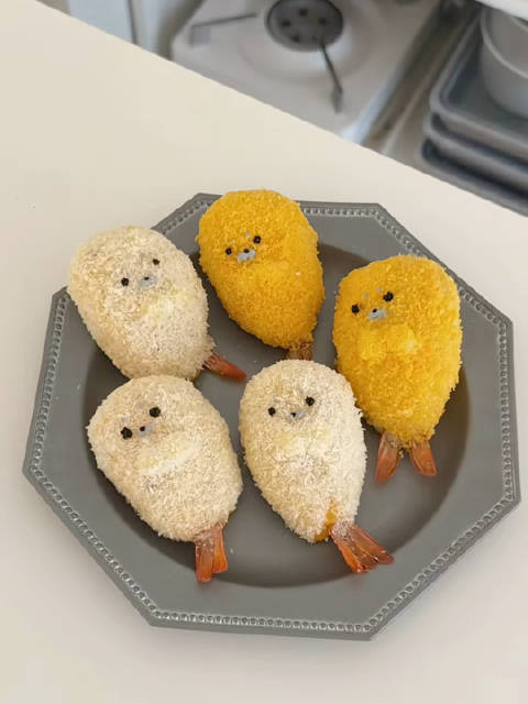制作海豹虾球和豪华泡面