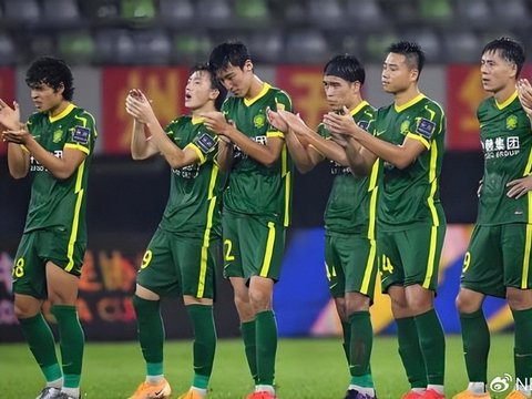 杨晨回忆他正式加盟法兰克福细节！转会费是131万马克，引发热议