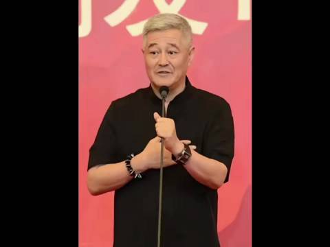 赵本山调侃周润发稳站C位，娱乐圈还有谁