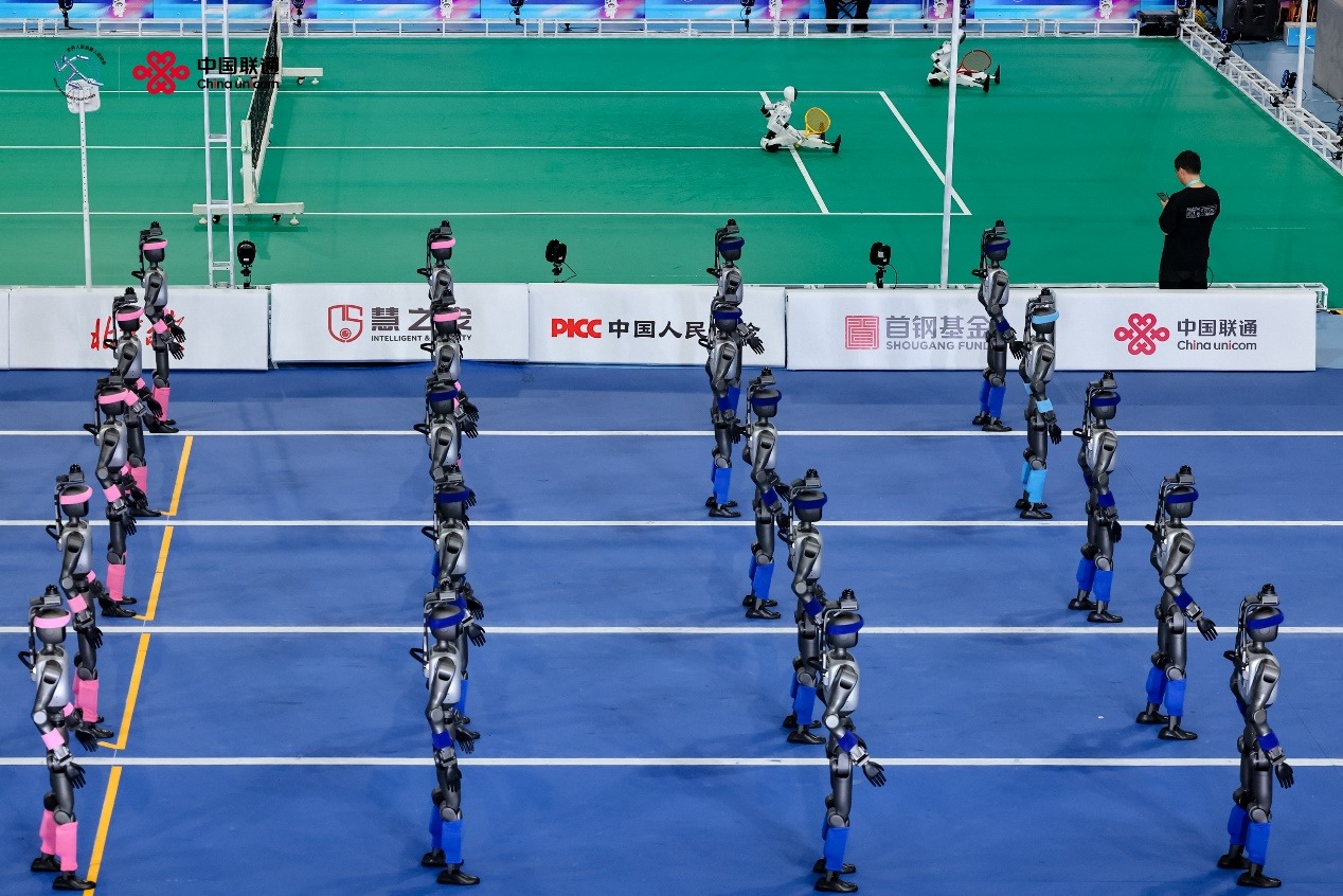 中国联通以5G-A大上行智慧网络助力人形机器人运动会盛大召开