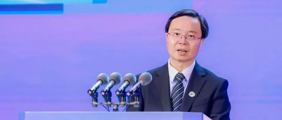 李运代理深圳市人民政府市长，曾任广东省副省长等职