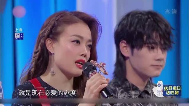 张信哲即兴唱《我爱的人》，自己给自己挖坑跳