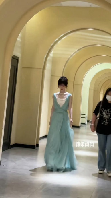 鞠婧祎的古董高定与角色苏绿夏的人设如何契合? 鞠婧祎的古董高定与角色苏绿夏的人设如何契合?