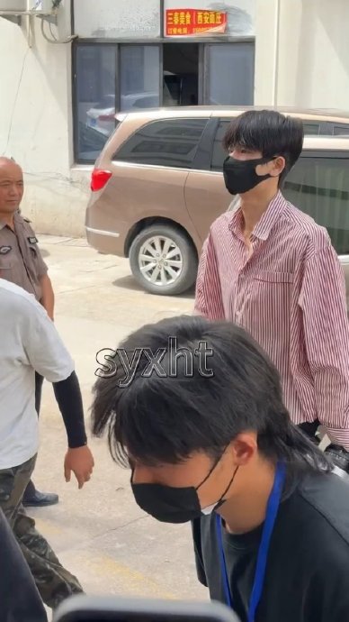 张凌赫定妆造型为何被评价为“男大感”? 张凌赫定妆造型为何被评价为“男大感”?