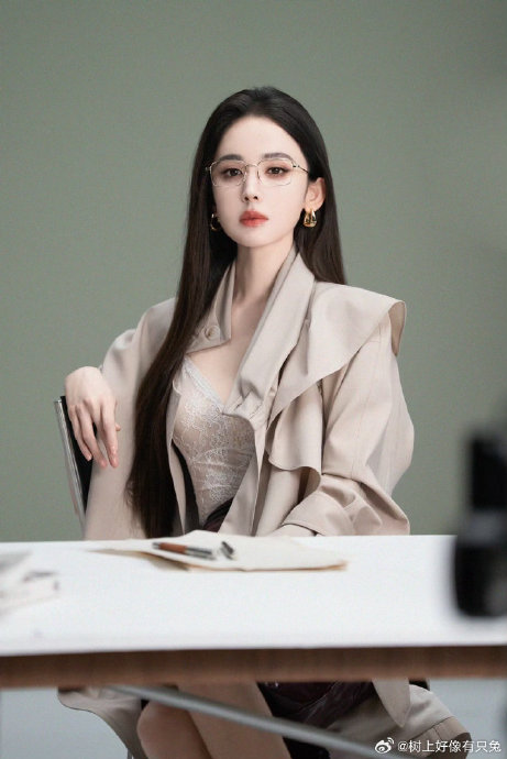 娜扎这套珍珠造型是为何种活动准备的? 娜扎这套珍珠造型是为何种活动准备的?