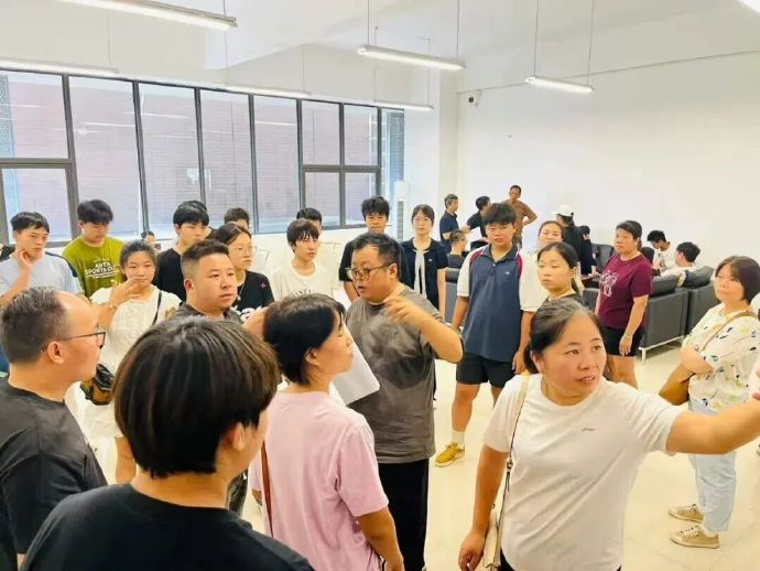 格力技校招300人为何报名近7000人？