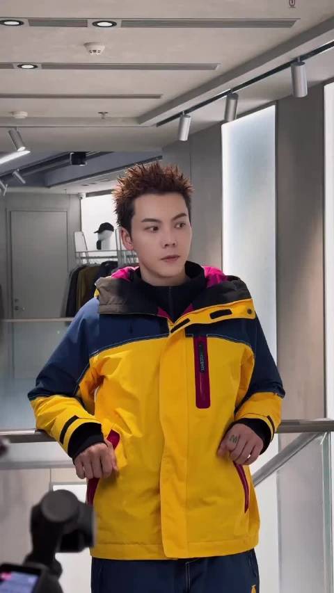 陈伟霆隔空撑腰昂昂，编舞鬼才征战舞蹈新风暴