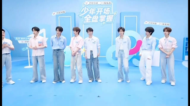 宋亚轩刘耀文谈近况，陪伴家人与做有意思的事
