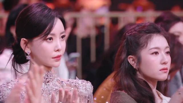 谁懂啊 镜头转到舒淇那里，电影的宿命感一下就出来了