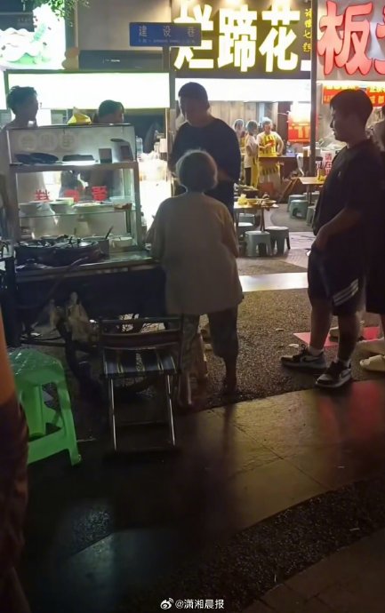 遇到路边摊卫生问题应通过什么渠道投诉? 遇到路边摊卫生问题应通过什么渠道投诉?