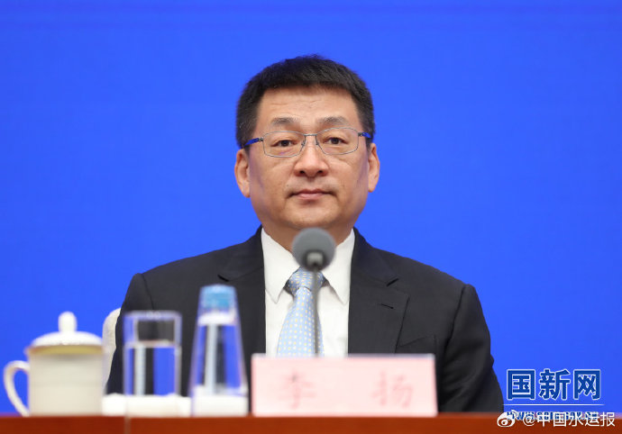 如何进一步提高我国交通运输行业的效率和服务质量？