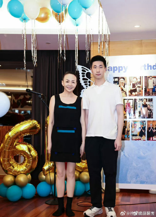 宋丹丹与干儿子林大竣16年合影记录了什么？