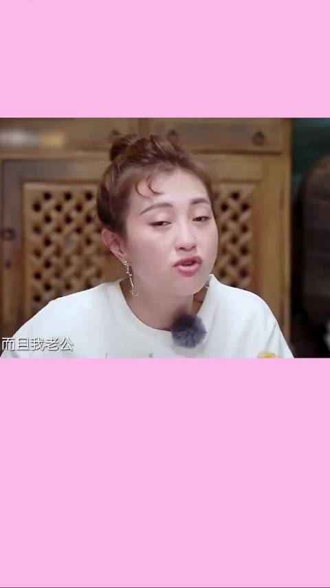 包文婧对外永远把包贝尔捧的高高的，在她心里包贝尔又帅又会审美，！