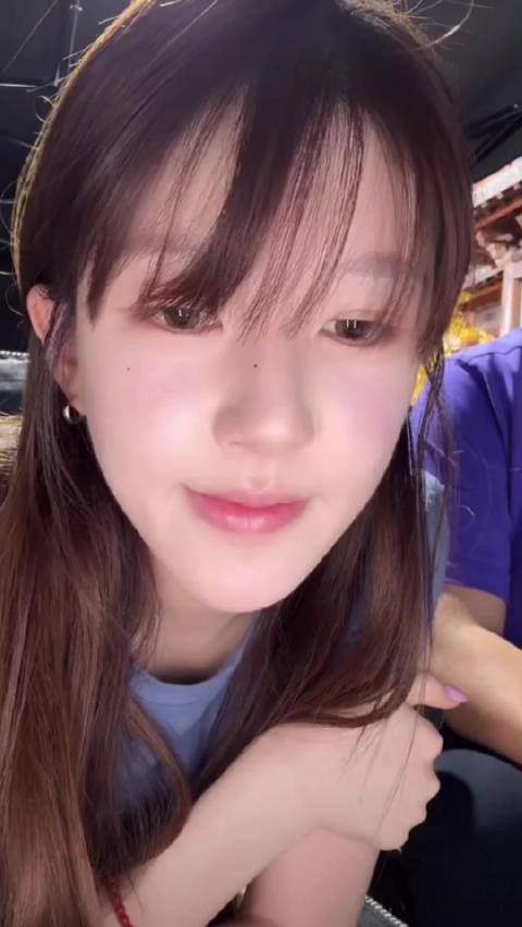 赵露思“哪个女演员不被造谣整容”“谢谢黑粉们 爱你们”