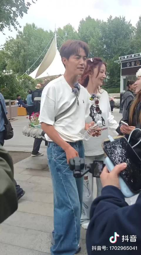 什么再见朋友啊这分明是花儿与中青年+朋友去哪儿 各位不要太和谐