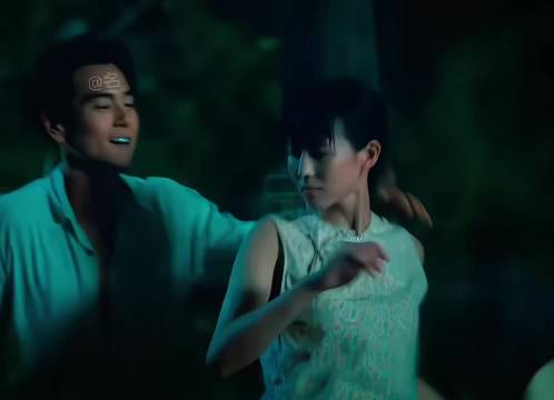 建模好，情商高，会哄人，无解，天生渣男圣体